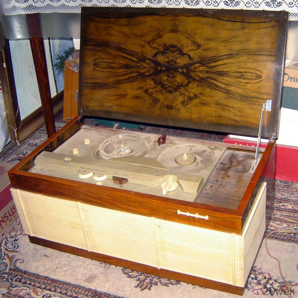 Магнитофон "Днiпро-12Н"